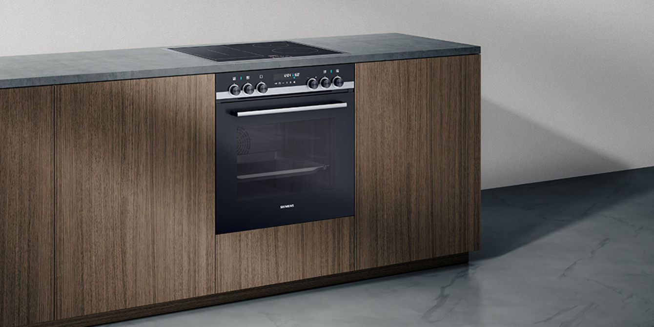 Backöfen und Herd-Sets bei Elektro Schmitt GmbH in Theres